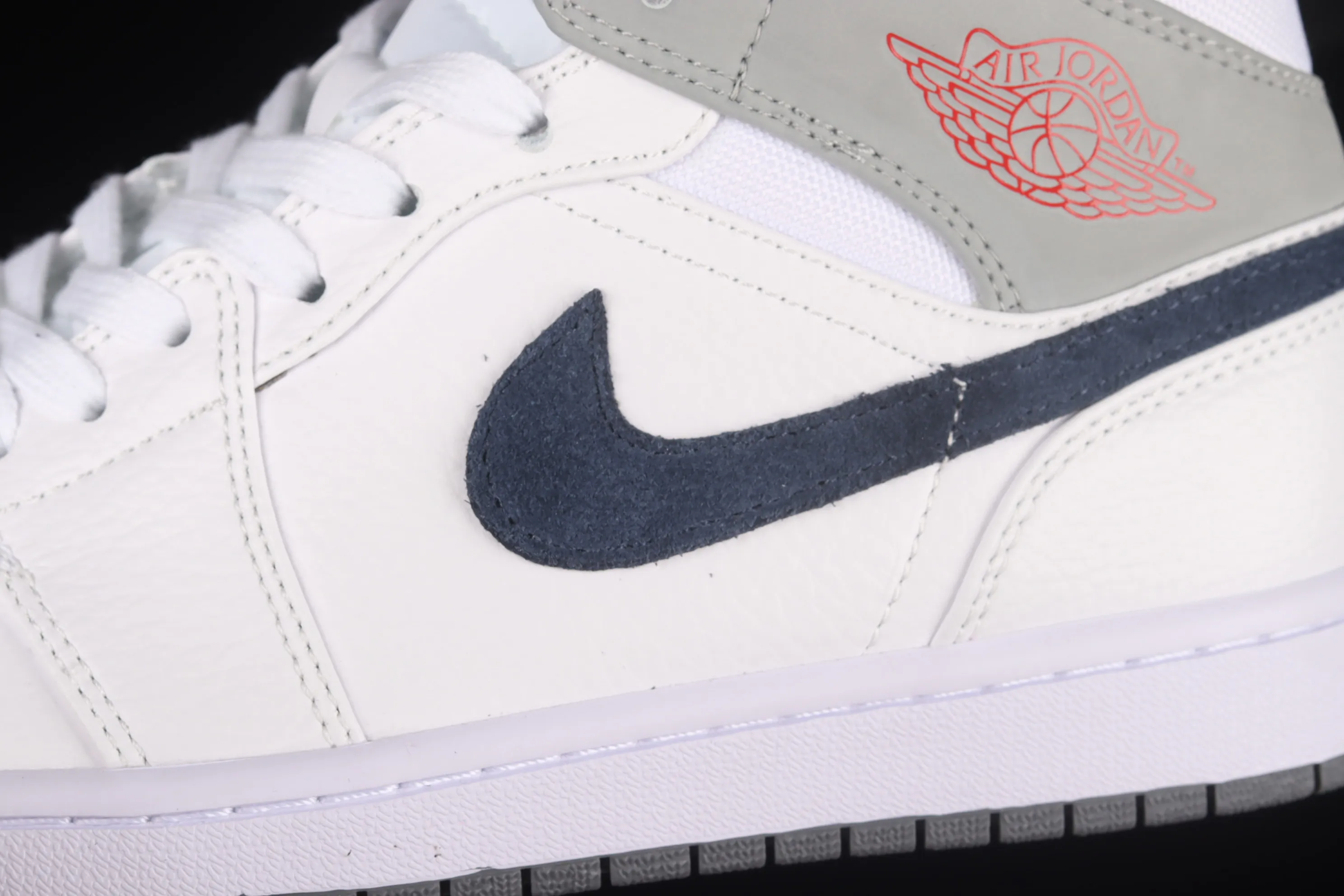 All categories Air Jordan Jordan series basketball shoes Air Jordan 1 Mid Z version Air Jordan 1 Mid AJ1 Joe 1 simple white and gray mid-top retro basketball shoes DR8038-100